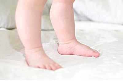 医用星空体育解析诱发佝偻病的原因-山东国康