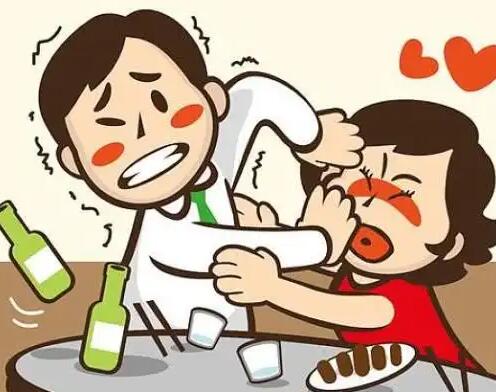 医用星空体育厂家提示嗜酒引起微量元素缺乏，28岁小伙子乏力行走